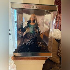 2004 Holiday Barbie